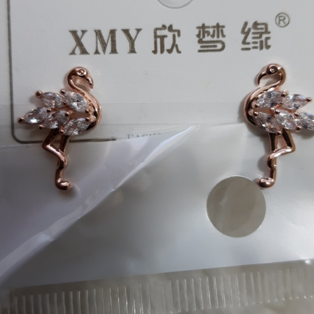 🆕EARRING ,SHINING CUBIC ZIRCONIA INLAND SWAM